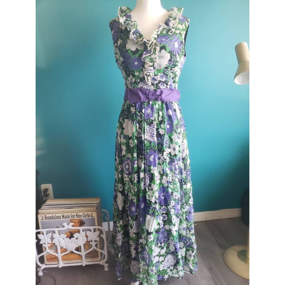 Womens 1960s Floral Maxi Dress Ruffle V-neck Green and purple size medium formal